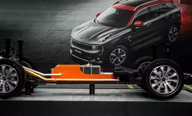 Lynk & Co 01 Luxury Smart Plug-in Hybrid SUV 199,800